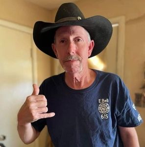 Meet your Posher, Ellis